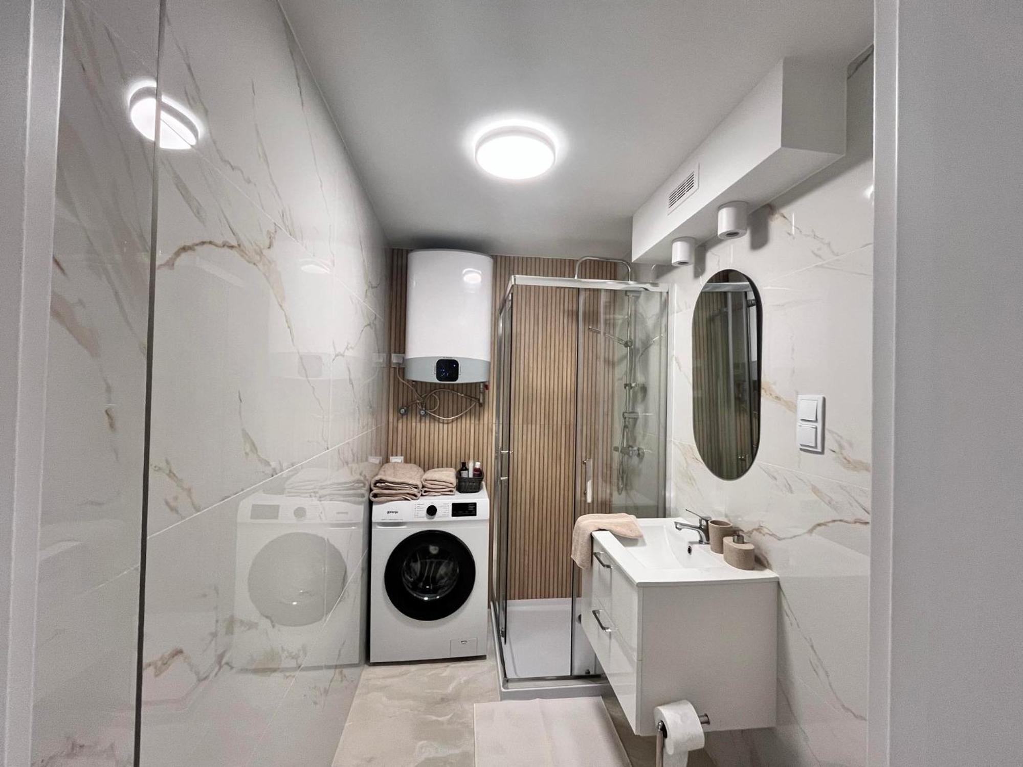 Prestige Apartment Bohaterow Warszawy كيلتشي المظهر الخارجي الصورة
