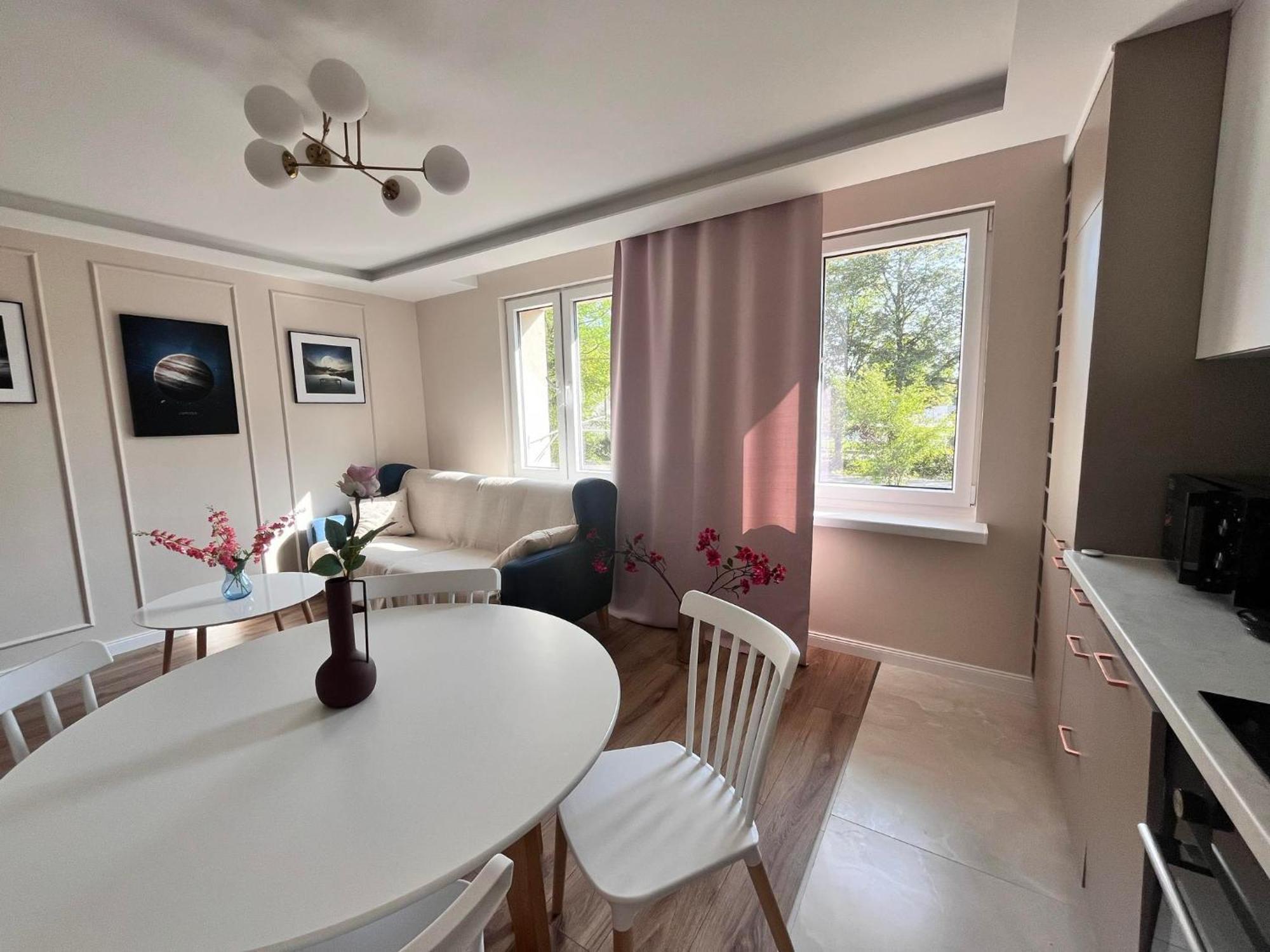Prestige Apartment Bohaterow Warszawy كيلتشي المظهر الخارجي الصورة